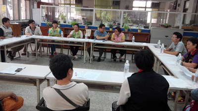 南區第三市場周邊攤販違規佔用道路  協調會達共識