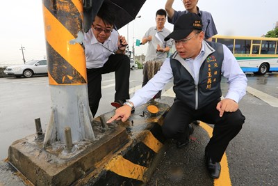 全市號誌燈螺栓過長完成改善期程   市府管轄9/30前   中央管轄12/31前