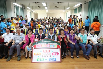 中市第11家托老所開張 林市長稱讚具五星級特色