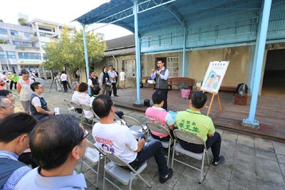 視察大里菸葉場、太平買菸場  林市長全力解決閒置空間