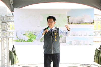 視察台中城市文化館 林市長：打造公園中的圖書館 森林中的美術館