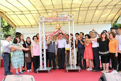 太陽餅文化節今台中公園登場  糕餅買一送一吸引近萬人搶購