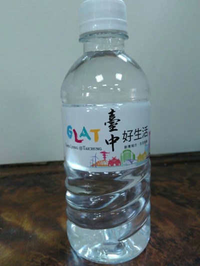 殯儀館內桌椅付費使用 殯葬公會與會員間維護管理之約定 不得轉嫁喪家 更非市府收取