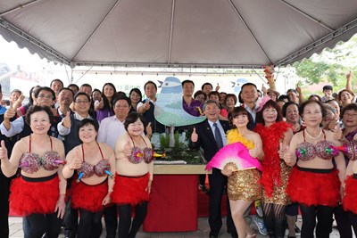 台中社區文化季熱鬧開幕 銀髮長輩勁歌熱舞展創意