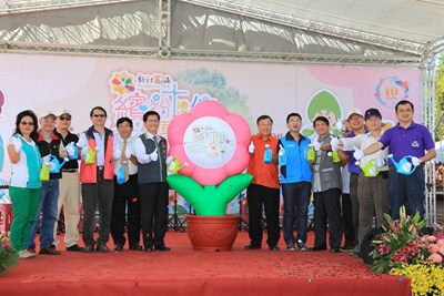 新社花海暨國際花毯節開幕 林市長盼帶動地方經濟並為世界花博暖身