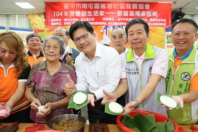 陪長輩做粿 林市長：想起媽媽做粿幸福溫馨的滋味
