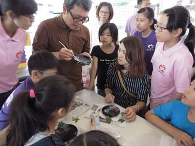 大里兒藝館「美術瑰寶繽紛多呈」展覽 帶領認識台中優秀美術家