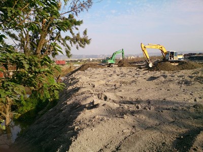 台中清水土地遭回填底渣 市府要求業者清除 並促新北市環保局善盡契約相對人及主管監督權責