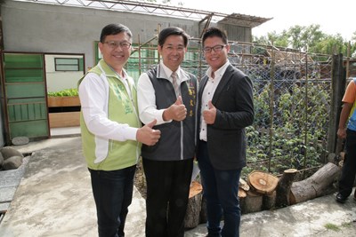 視察霧峰光復新村     潘副市長盼成歷史建築活化典範