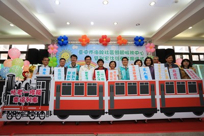 中市海線社照中心、首輛到宅沐浴車啟用       整合資源提供多元服務