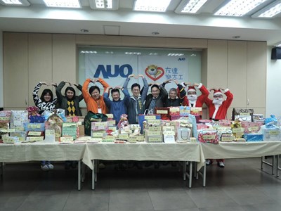 友達員工聖誕節募集禮物贈弱勢    社會局感謝各界愛心