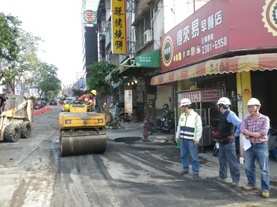 道路解除停工  五權西路完成路口老舊管線汰換