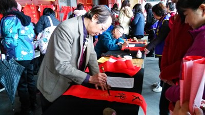 中市孔廟 名家現場揮毫送春聯