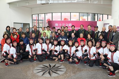 西拉雅族刺繡特展     即日起至3/20展出