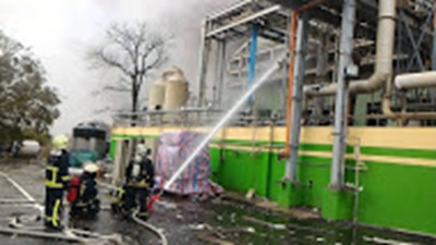 大肚區興農化工廠火災  消防局積極搶救  已救出失蹤2名員工