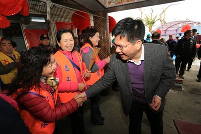 大甲幸福里水頭福德祠歡慶元宵  林市長與上百民眾同樂