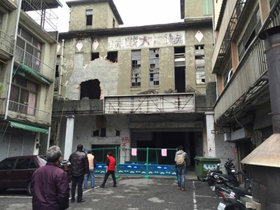 天外天未經許可擅拆立面 都發局制止 文化局盼所有權人整建代替拆除