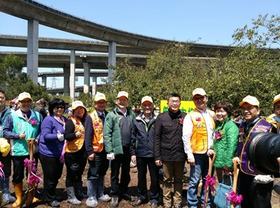清水千人齊植樹 市府持續朝8年100萬棵樹目標邁進