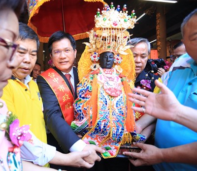 恭迎旱溪媽祖起駕      林市長祈求風調雨順、無災無難