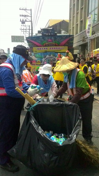大甲媽祖遶境 環保局持續掃街維護市容