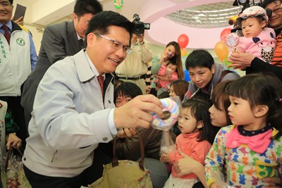 受惠幼兒增多、托育市場成長、家長負擔減輕 托育一條龍創三贏