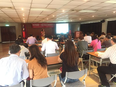 把關「毛小孩」健康   動保處加強寵物食品業者宣導