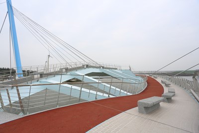海線新地標 高美濕地景觀橋兼顧生態串連在地景點