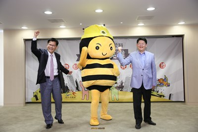 「嗡嗡嗡，在做工！」 中市府路平小英雄Q版人物冠軍出爐