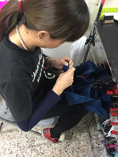 市府維修咖啡館 免費教民眾DIY檢修雨傘 