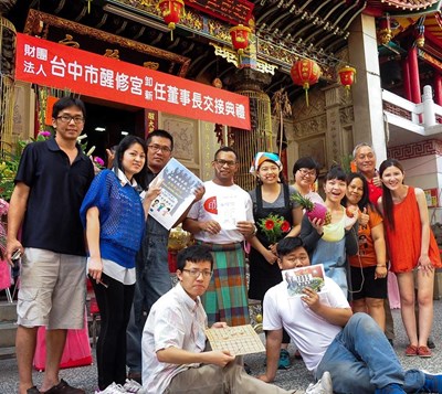 廟前遇見移工 廟埕志工演出移工生命故事