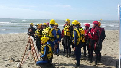 消防局於松柏港辦理水域救援演訓