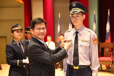 中市今年春安工作6都第1 林市長轉頒加菜金鼓勵員警