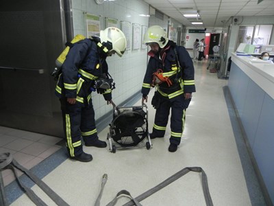 市府消防局實施醫療機構救災編組搶救演練