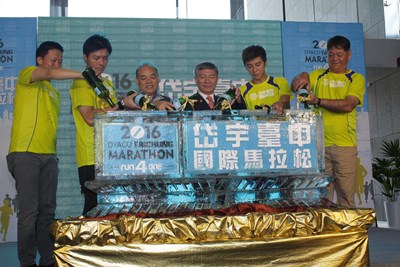 林威助代言岱宇國際馬拉松 林市長盼持續與企業合辦公益賽事行銷台中