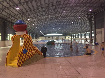 烏日溫水泳池試營運 將陸續增設置物櫃、飲水機、防撞設施