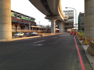 交通局完成第四階段捷運圍籬拆除 改善建國北路往返高鐵行車順暢