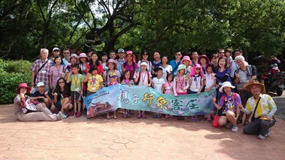 遊覽山城客家文化 中市府「親子行尞客庄活動」 國外遊客也讚賞