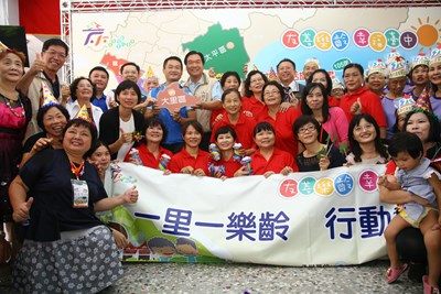 中市樂齡行動教室屯區啟動  副市長林依瑩廣邀長輩走出家門踴躍參與