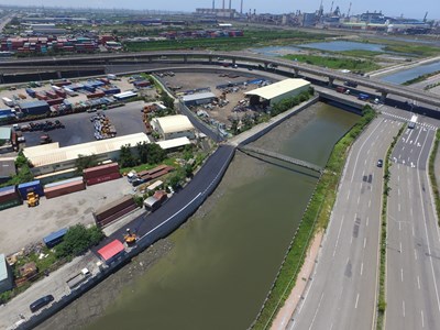 安良港大排新建護岸完工 周邊安全更提升