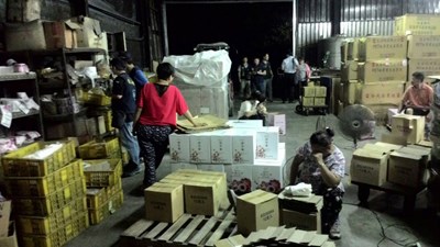 合法掩護非法   台中市查獲髒亂地下酒廠產製私酒 