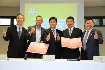 台中文心蘭首度外銷荷蘭  台中荷蘭經銷商簽署合作備忘錄