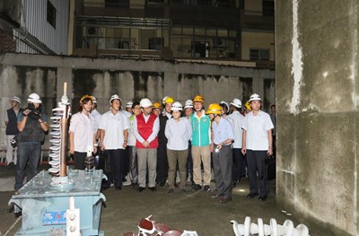 【梅姬颱風】蔡總統視察台中清泉變電所 關心停電搶修情形