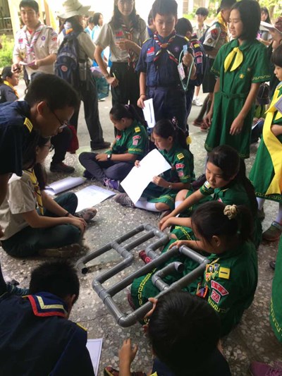 「探索我們的世界」 900多童軍藉無線電、摩斯密碼 和全球各地童軍通訊