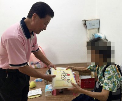 中市霧峰愛鄰守護隊關懷長者 獨居老太太生活獲照顧