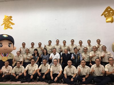 中市民政局長慰問成功嶺替代役男