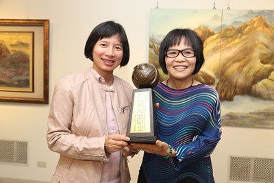 「渺渺蒼韻-劉雪娥膠彩畫展」自即日起至12月11日於葫蘆墩文化中心展出