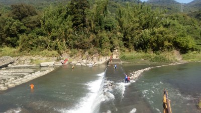 南投釣客落水搜尋未果 中市派員協尋