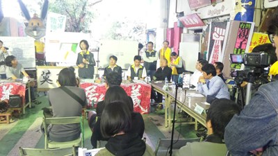 中市地政局長協商黎明自辦重劃配地爭議 爭取重劃會同意半年內不拆幼兒園