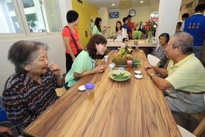 中市托老一條龍呼應中央長照2.0成果豐碩  明年擴大服務項目