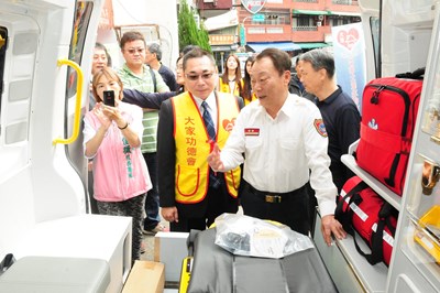 中華大家功德會捐贈救護車 提升中市救護能量